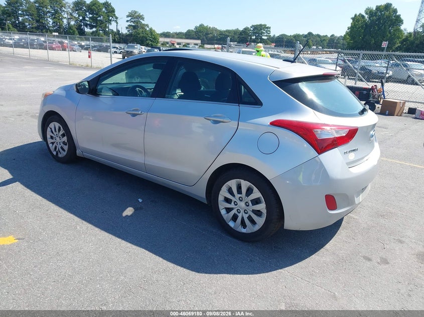 2016 HYUNDAI ELANTRA GT auction photo 3