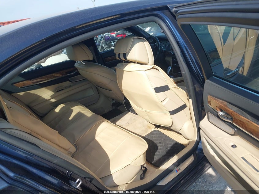 2013 BMW 750LI auction photo 8