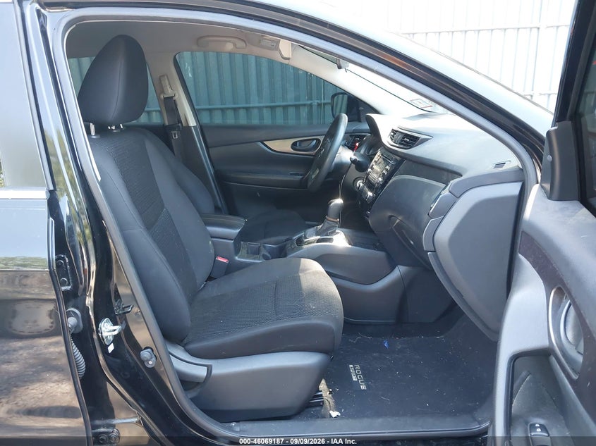 2018 NISSAN ROGUE SPORT auction photo 5