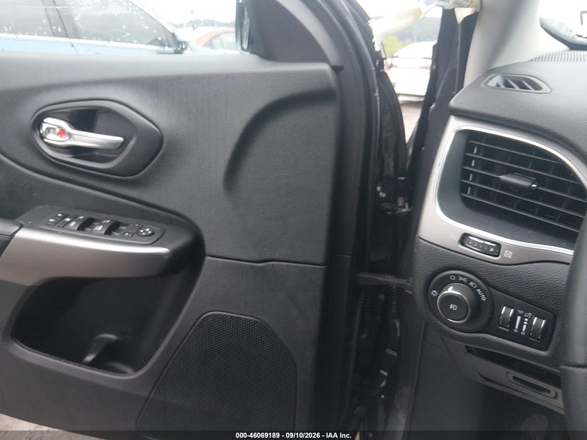 2022 JEEP CHEROKEE LATITUDE LUX 4X4 · Фото 21