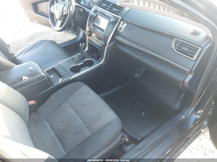 2015 TOYOTA CAMRY HYBRID auction photo 5