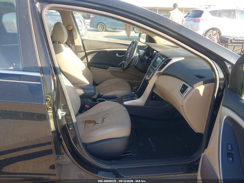 2014 HYUNDAI ELANTRA GT auction photo 5