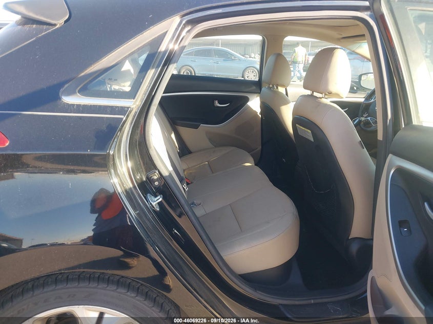 2014 HYUNDAI ELANTRA GT auction photo 8