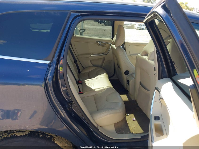 2012 VOLVO XC60 auction photo 8