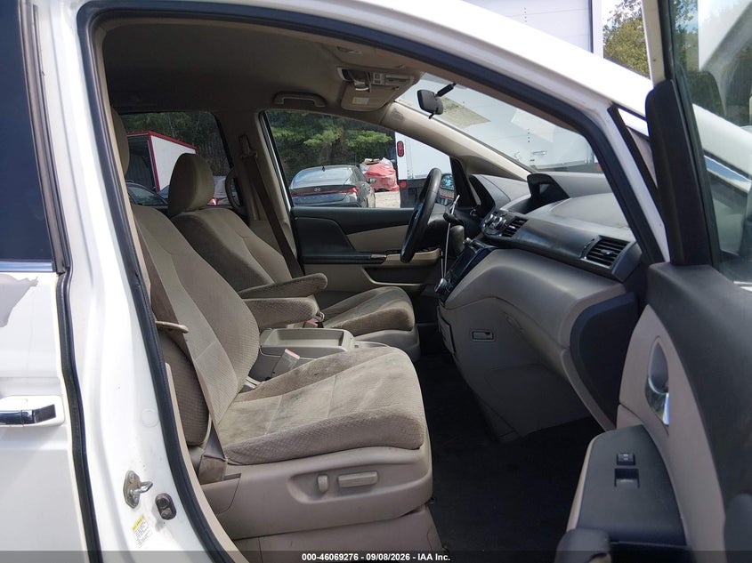 2014 HONDA ODYSSEY auction photo 5
