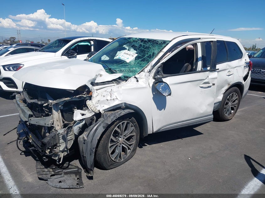 2016 MITSUBISHI OUTLANDER auction photo 2