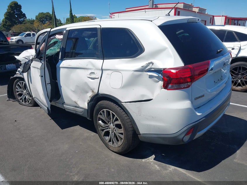 2016 MITSUBISHI OUTLANDER auction photo 3
