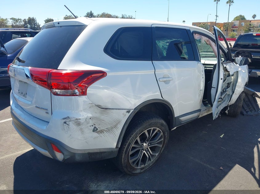 2016 MITSUBISHI OUTLANDER auction photo 4