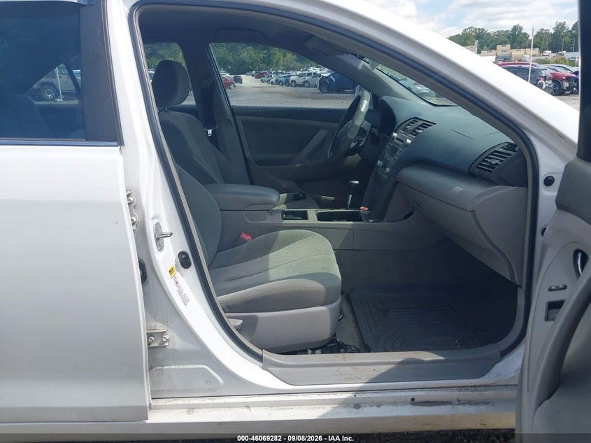 2008 TOYOTA CAMRY HYBRID auction photo 5