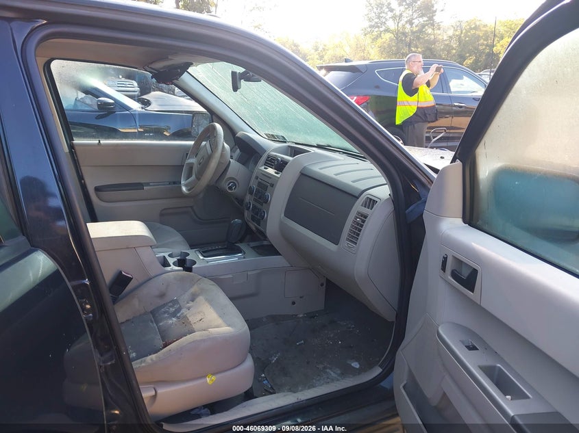 2008 FORD ESCAPE auction photo 5