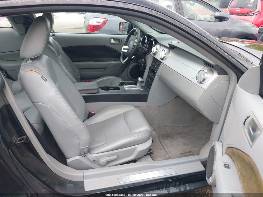 2006 FORD MUSTANG auction photo 5