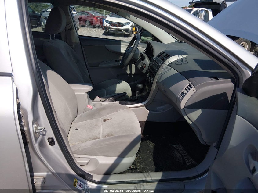 2009 TOYOTA COROLLA auction photo 5