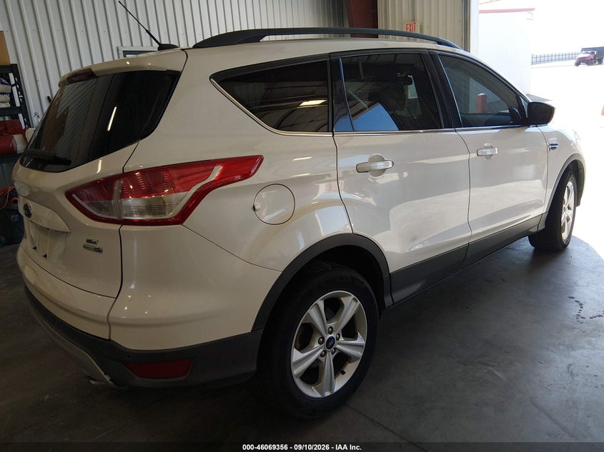 2016 FORD ESCAPE auction photo 4