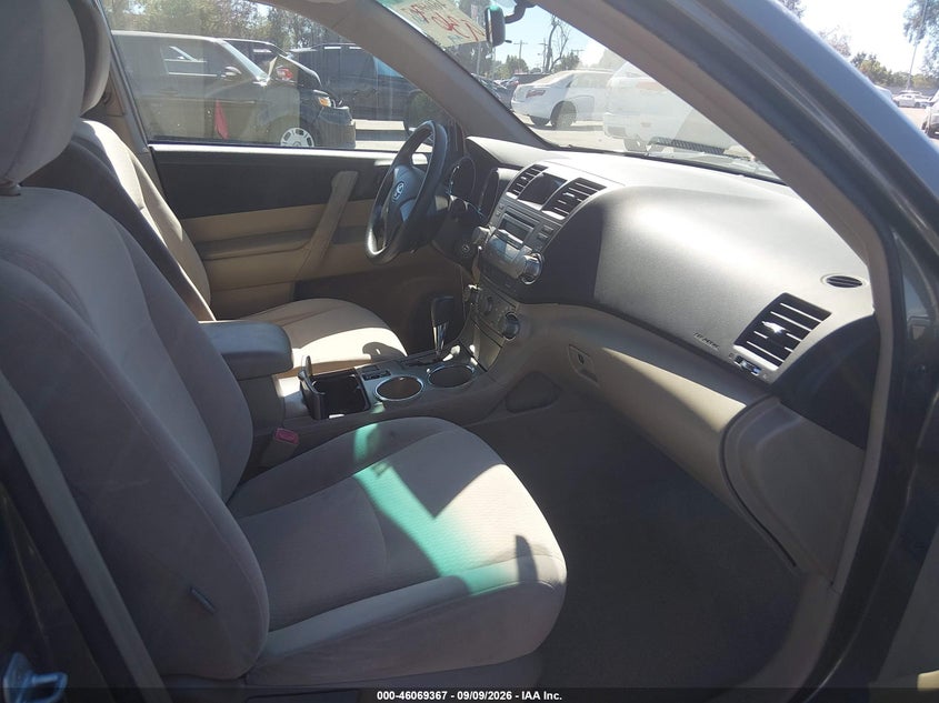 2009 TOYOTA HIGHLANDER auction photo 5