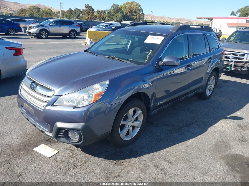 2013 SUBARU OUTBACK auction photo 2