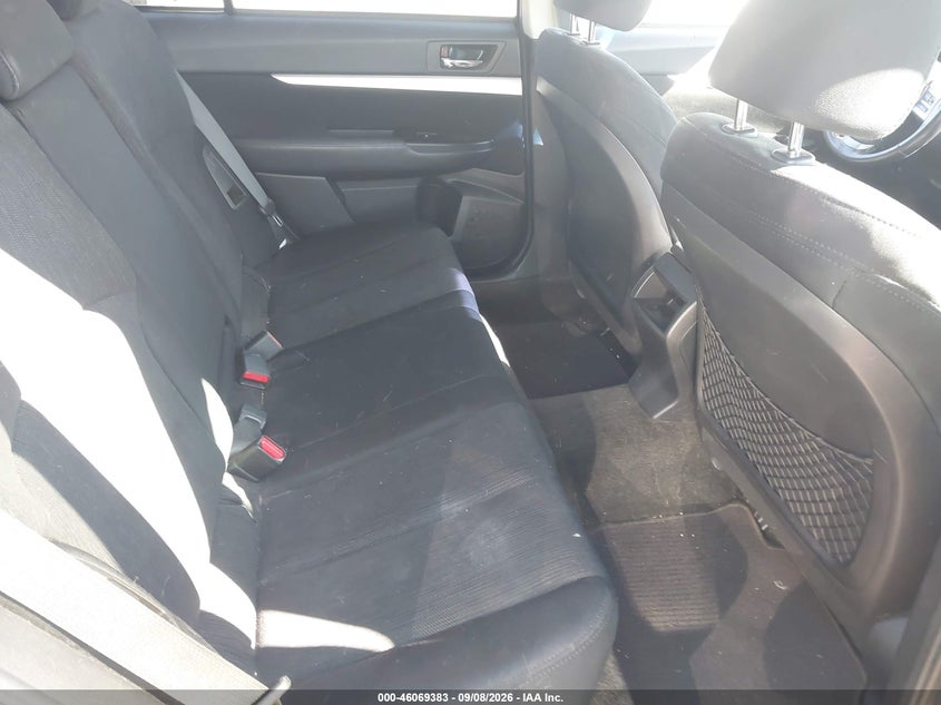 2013 SUBARU OUTBACK auction photo 8