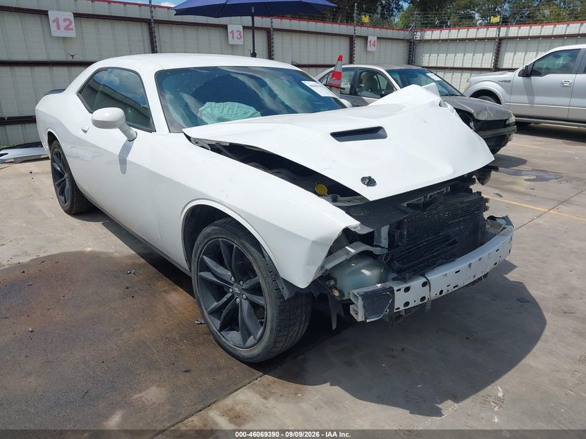 DODGE CHALLENGER - zdjęcie 1