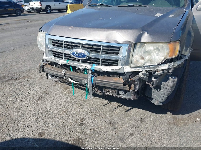 2012 FORD ESCAPE auction photo 6
