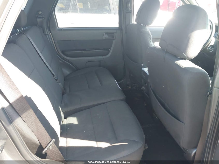 2012 FORD ESCAPE auction photo 8