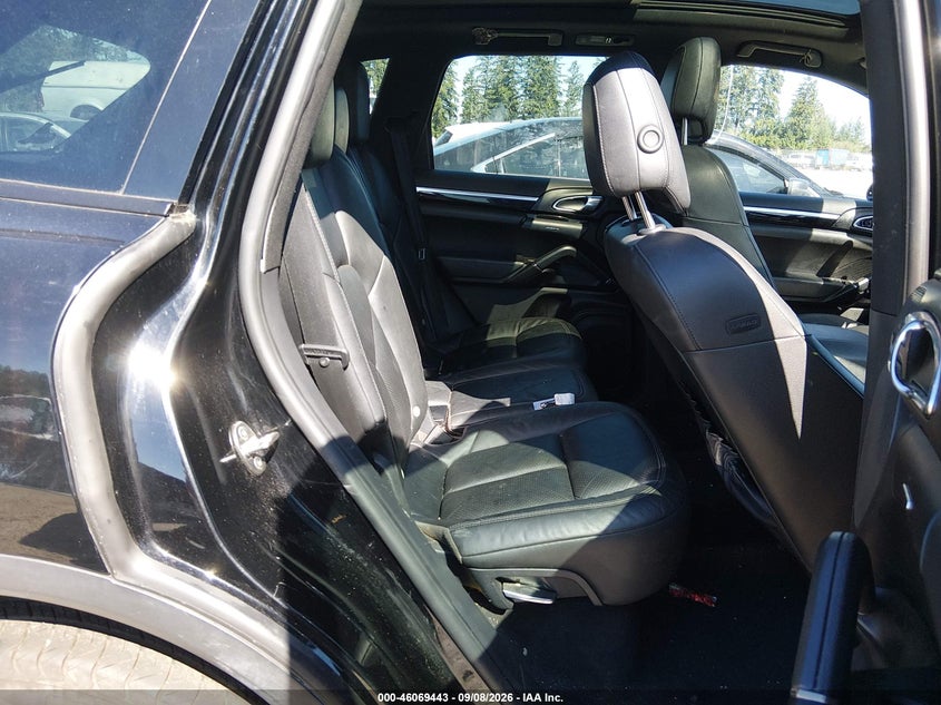 2016 PORSCHE CAYENNE auction photo 8