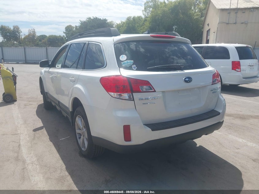 2014 SUBARU OUTBACK auction photo 3