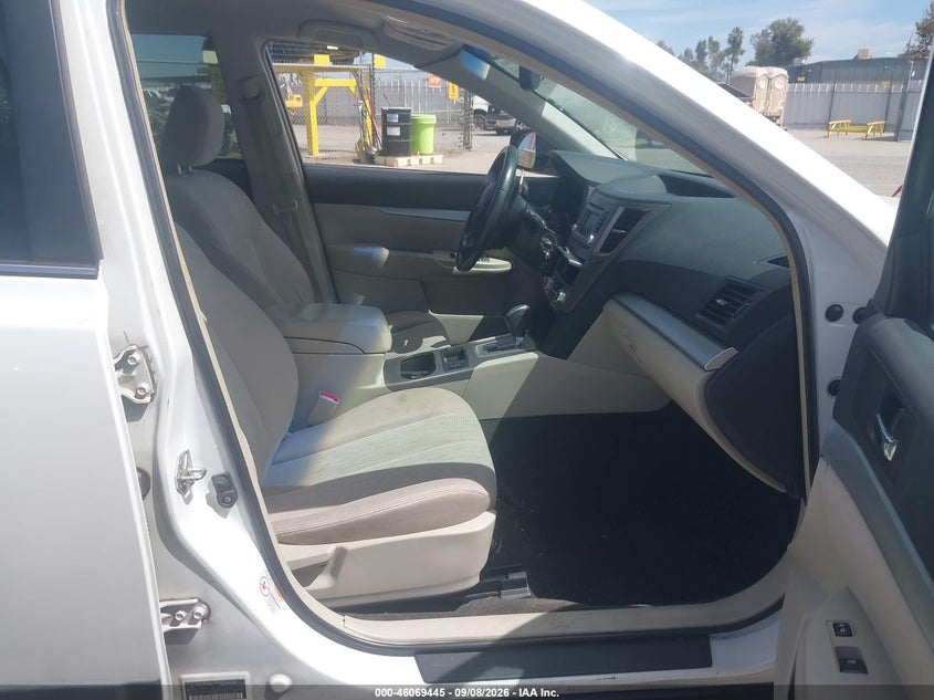 2014 SUBARU OUTBACK auction photo 5