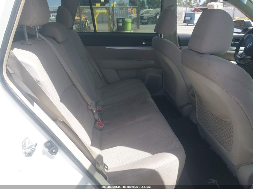 2014 SUBARU OUTBACK auction photo 8