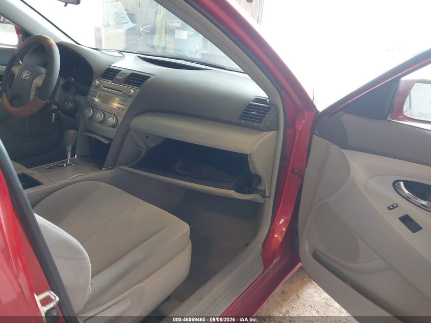 2009 TOYOTA CAMRY auction photo 5