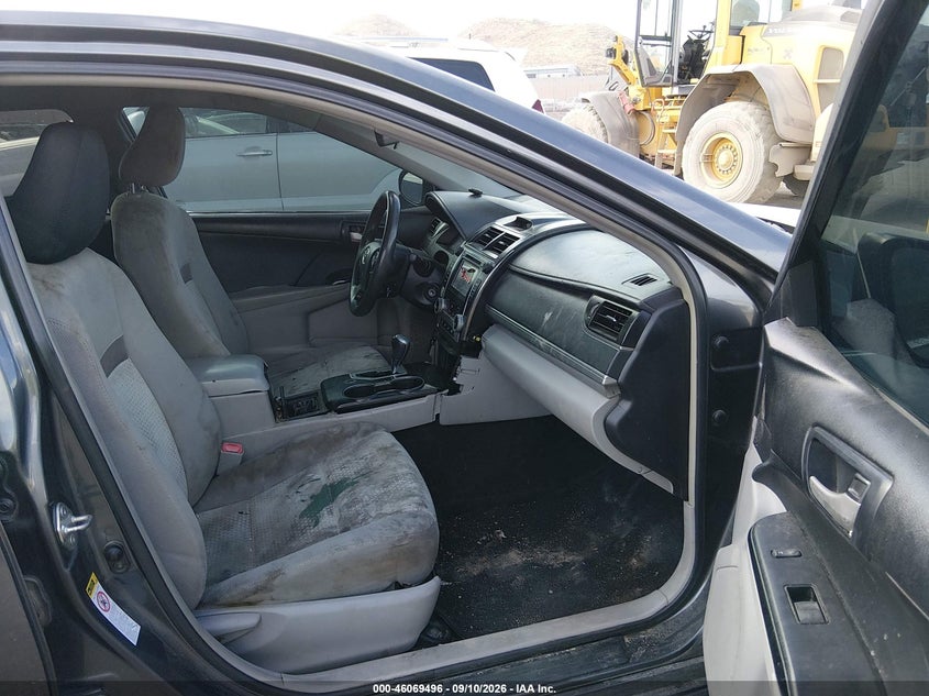 2014 TOYOTA CAMRY auction photo 5