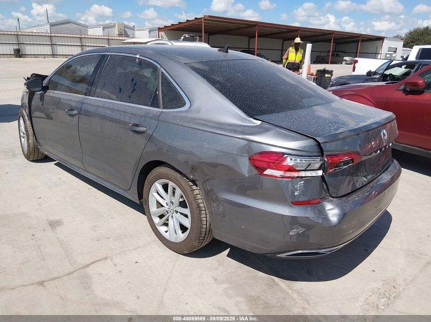 2020 VOLKSWAGEN PASSAT auction photo 3