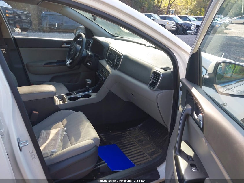 2017 KIA SPORTAGE auction photo 5