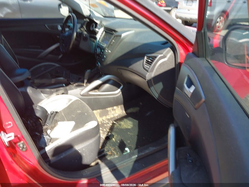 2014 HYUNDAI VELOSTER auction photo 5