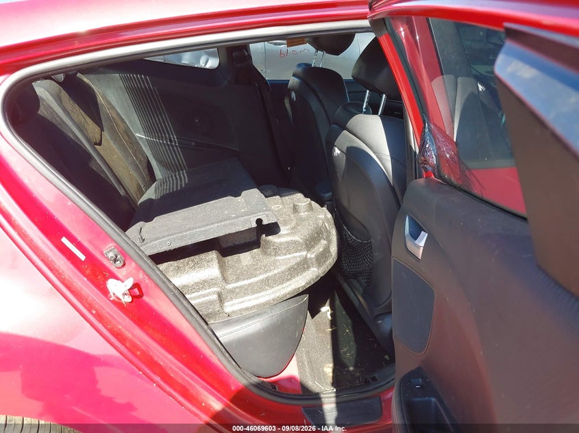 2014 HYUNDAI VELOSTER auction photo 8