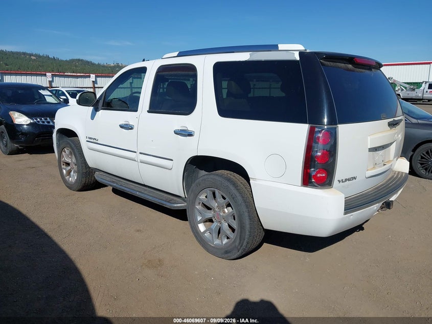 2007 GMC YUKON auction photo 3