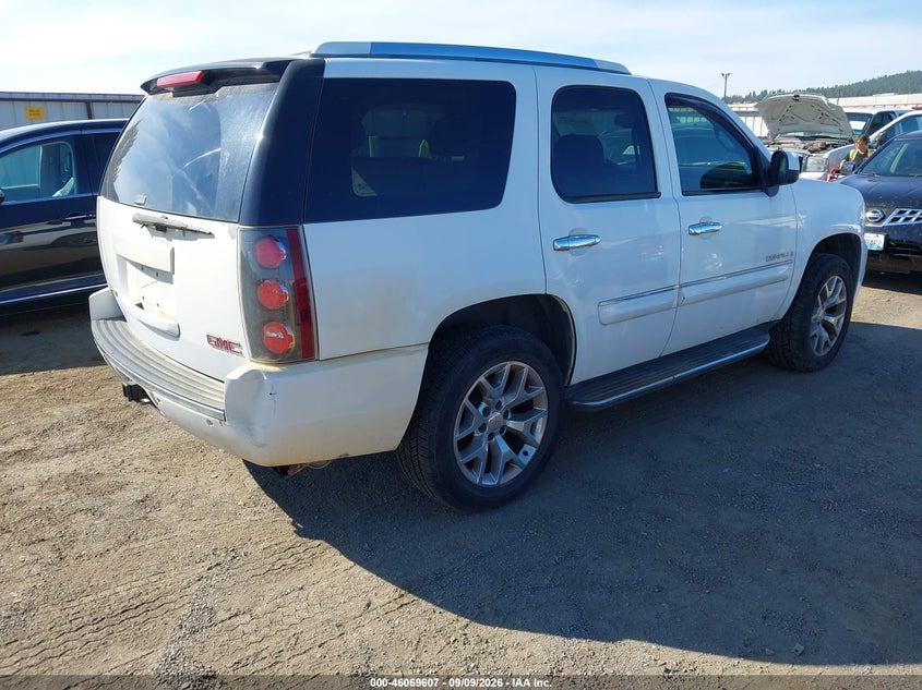 2007 GMC YUKON auction photo 4