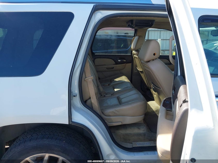 2007 GMC YUKON auction photo 8