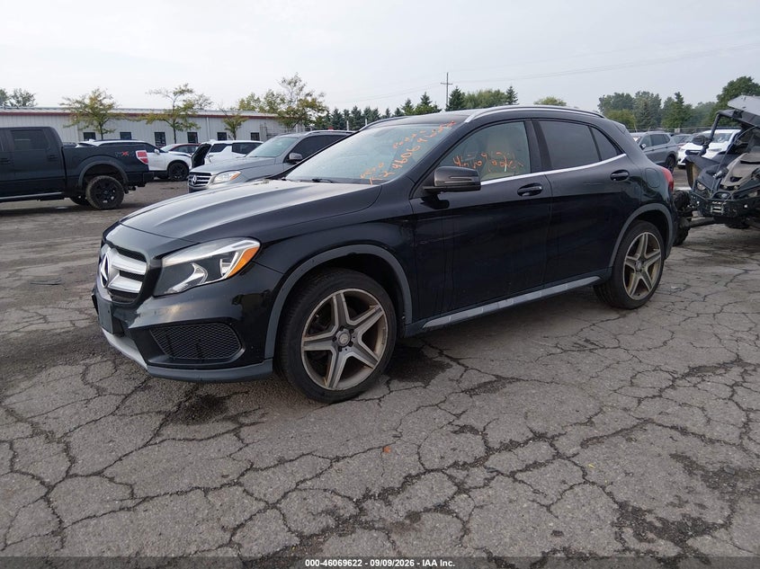 2015 MERCEDES-BENZ GLA 250 auction photo 2