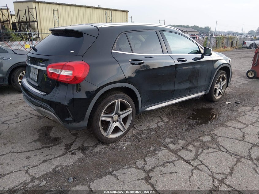 2015 MERCEDES-BENZ GLA 250 auction photo 4