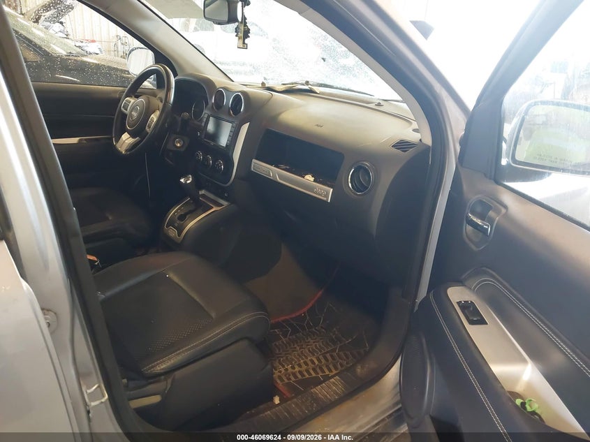 2017 JEEP COMPASS auction photo 5