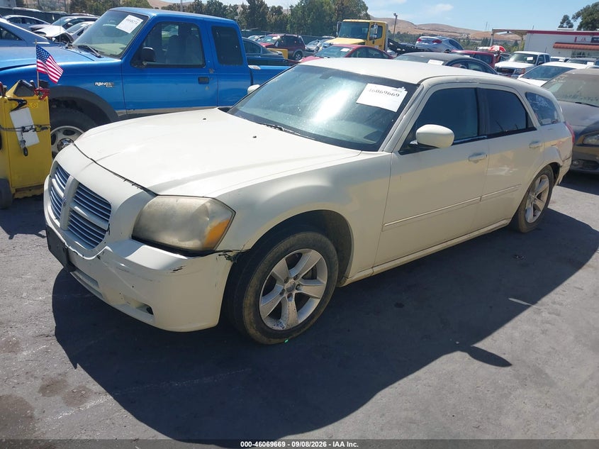 2006 DODGE MAGNUM auction photo 2