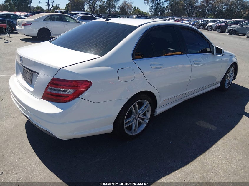 2013 MERCEDES-BENZ C 250 auction photo 4