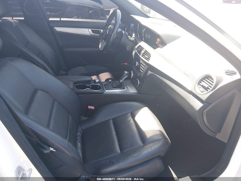 2013 MERCEDES-BENZ C 250 auction photo 5
