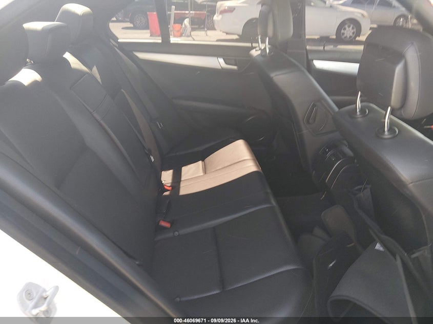 2013 MERCEDES-BENZ C 250 auction photo 8
