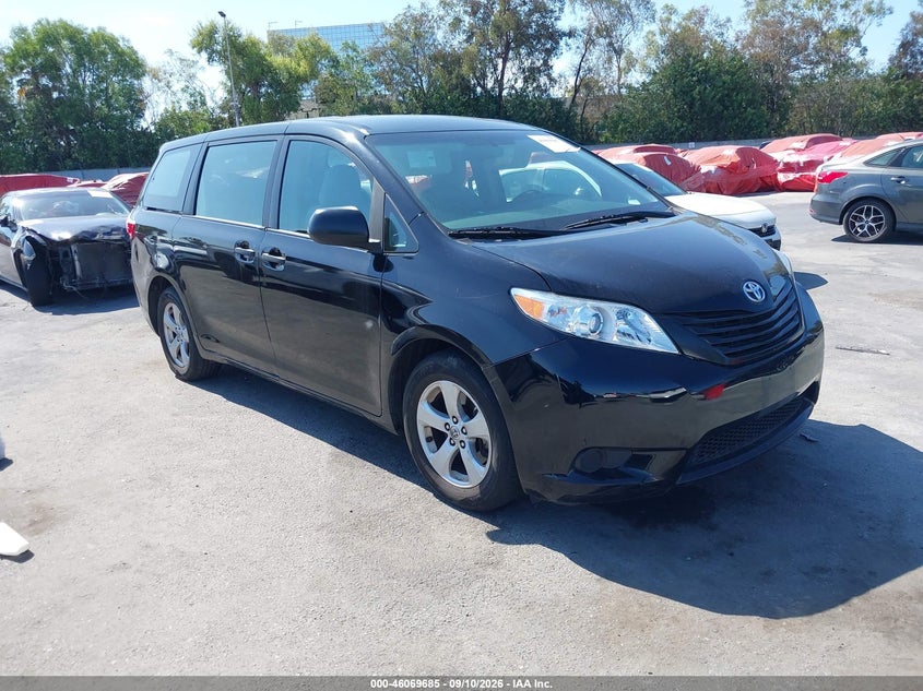 TOYOTA SIENNA - zdjęcie 1