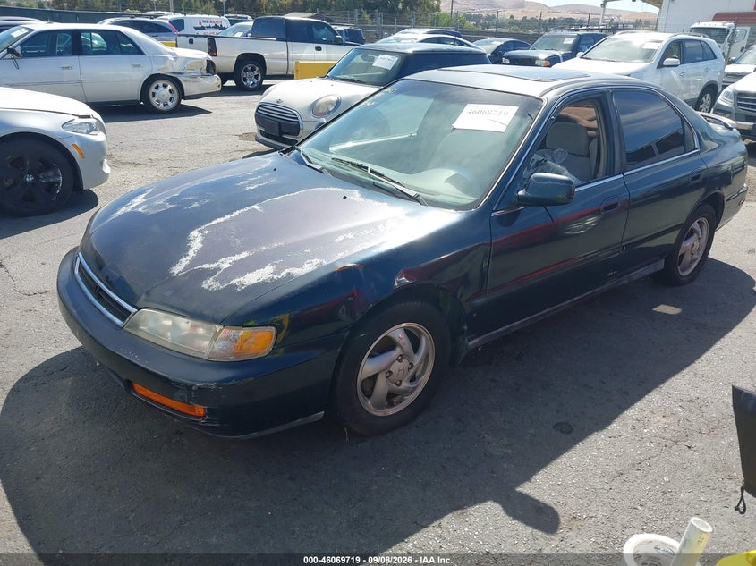 1997 HONDA ACCORD auction photo 2