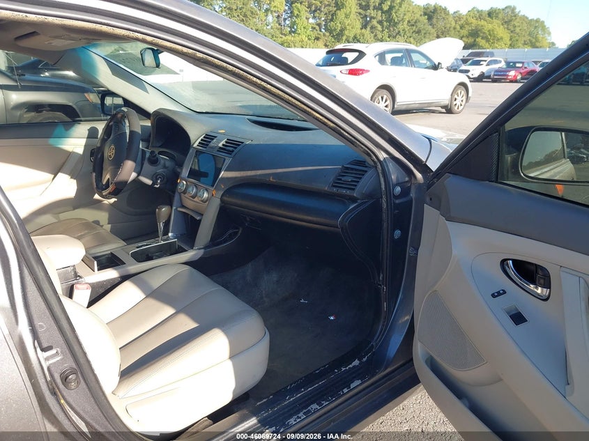 2009 TOYOTA CAMRY auction photo 5