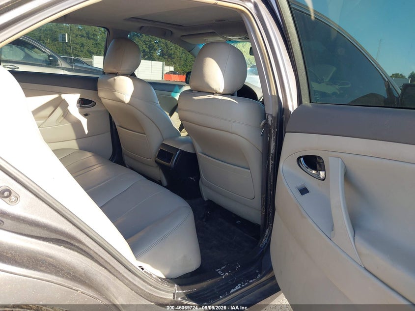 2009 TOYOTA CAMRY auction photo 8