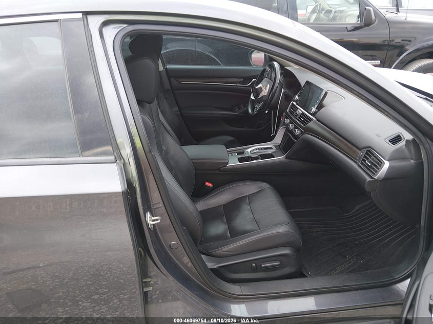 2019 HONDA ACCORD auction photo 5