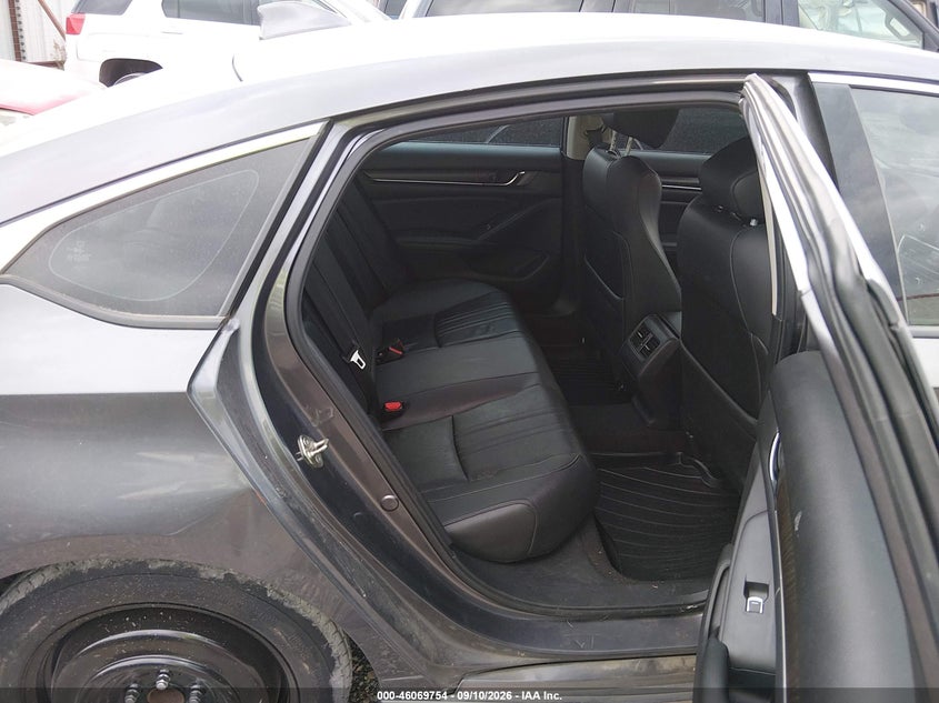 2019 HONDA ACCORD auction photo 8
