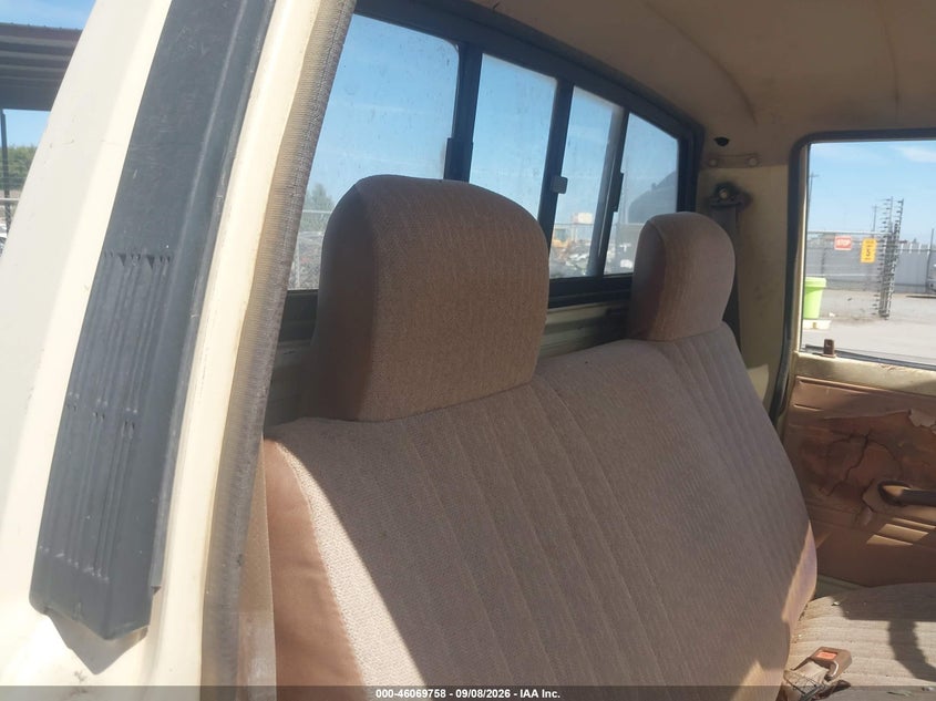TOYOTA PICKUP 1986 VIN JT4RN63R9G0061055